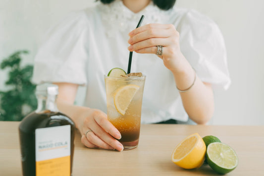 クラフトコーラの歴史と世界での広がり:なぜ今、人気なのか?